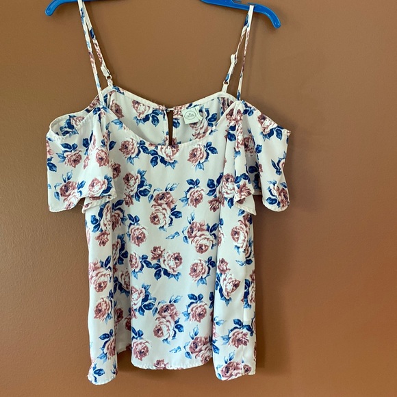 Paper crane off the shoulder blouse with adjustable spaghetti straps. Size L. - Picture 1 of 8